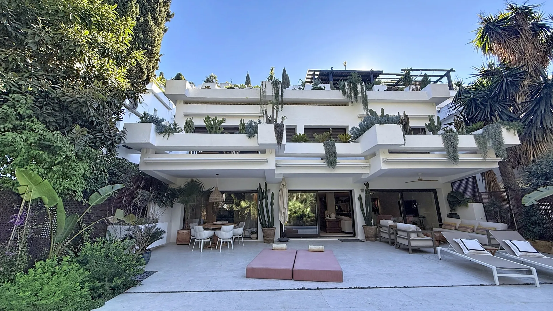 Apartamento de 3 dormitorios en venta en Kings Hills