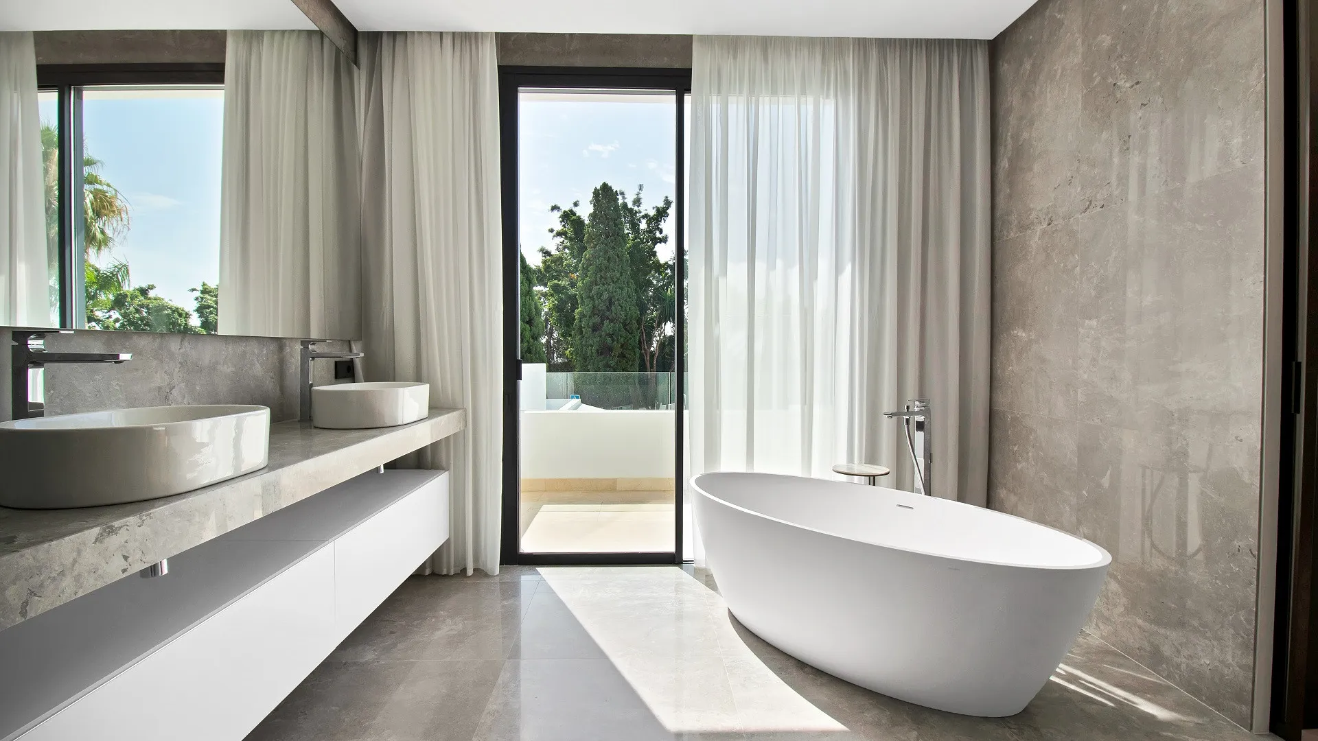 Comprar villa de 6 dormitorios en Las Lomas del Marbella Club