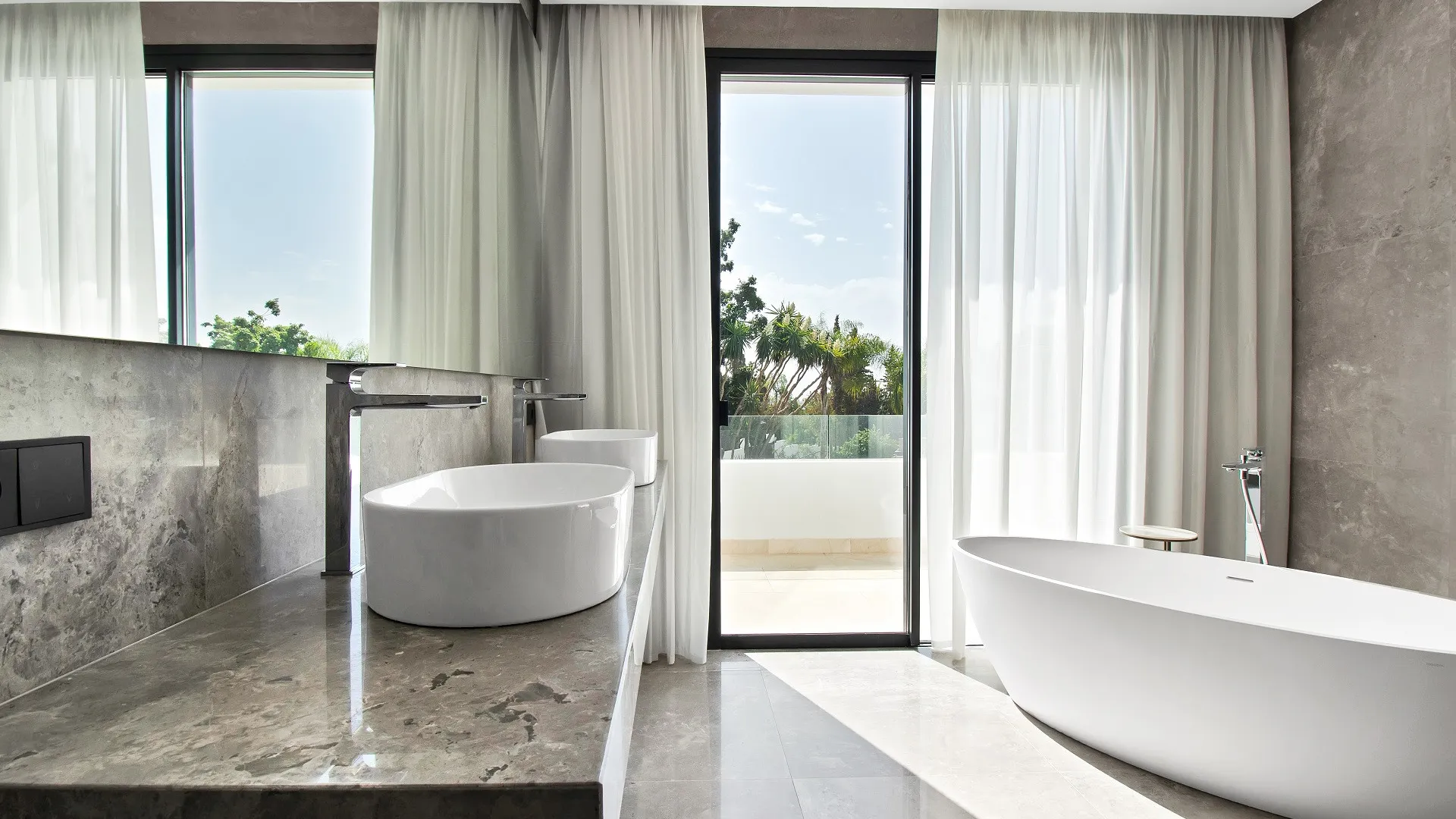 Comprar villa de 6 dormitorios en Las Lomas del Marbella Club