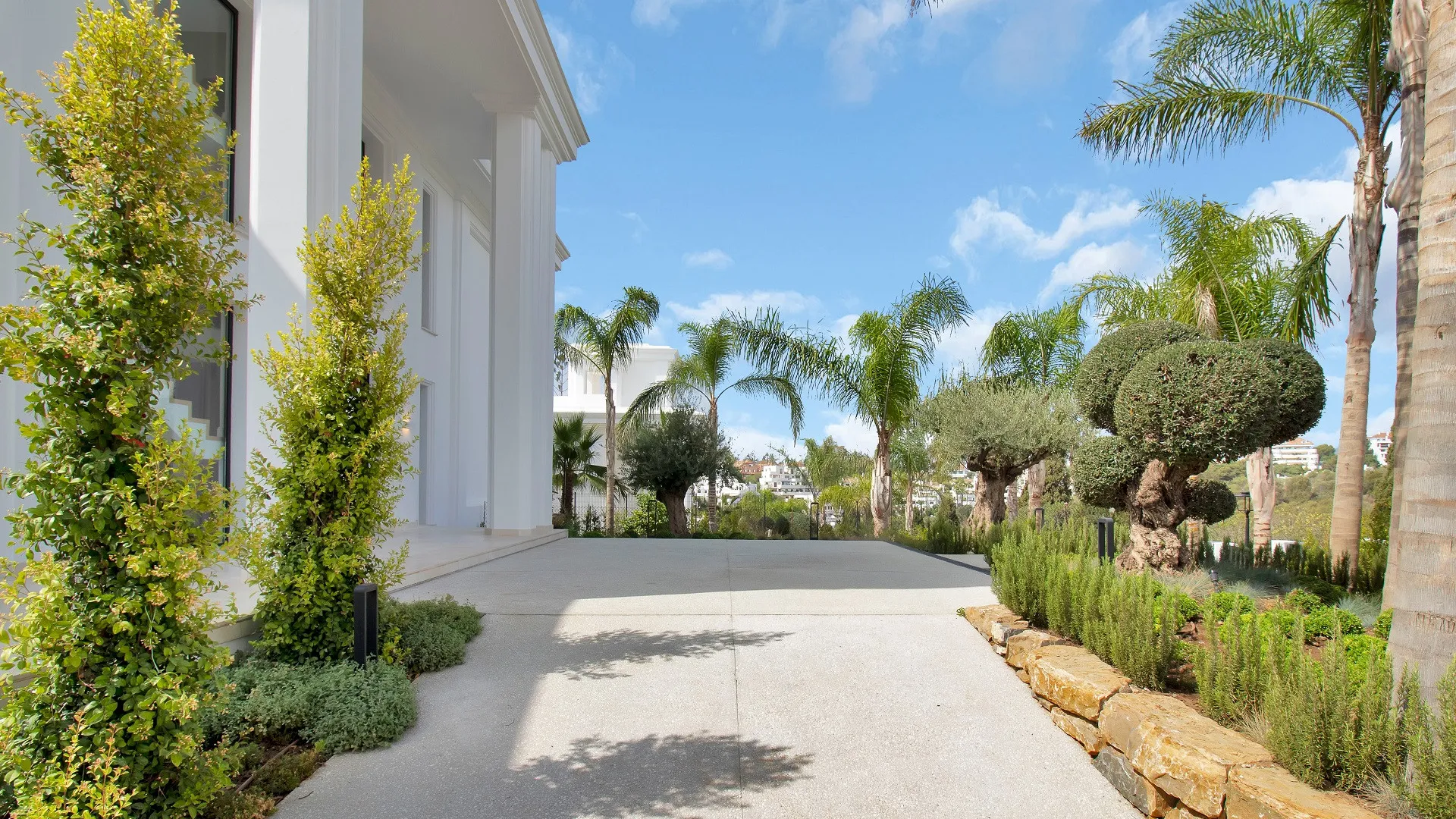 Comprar villa de 6 dormitorios en Las Lomas del Marbella Club