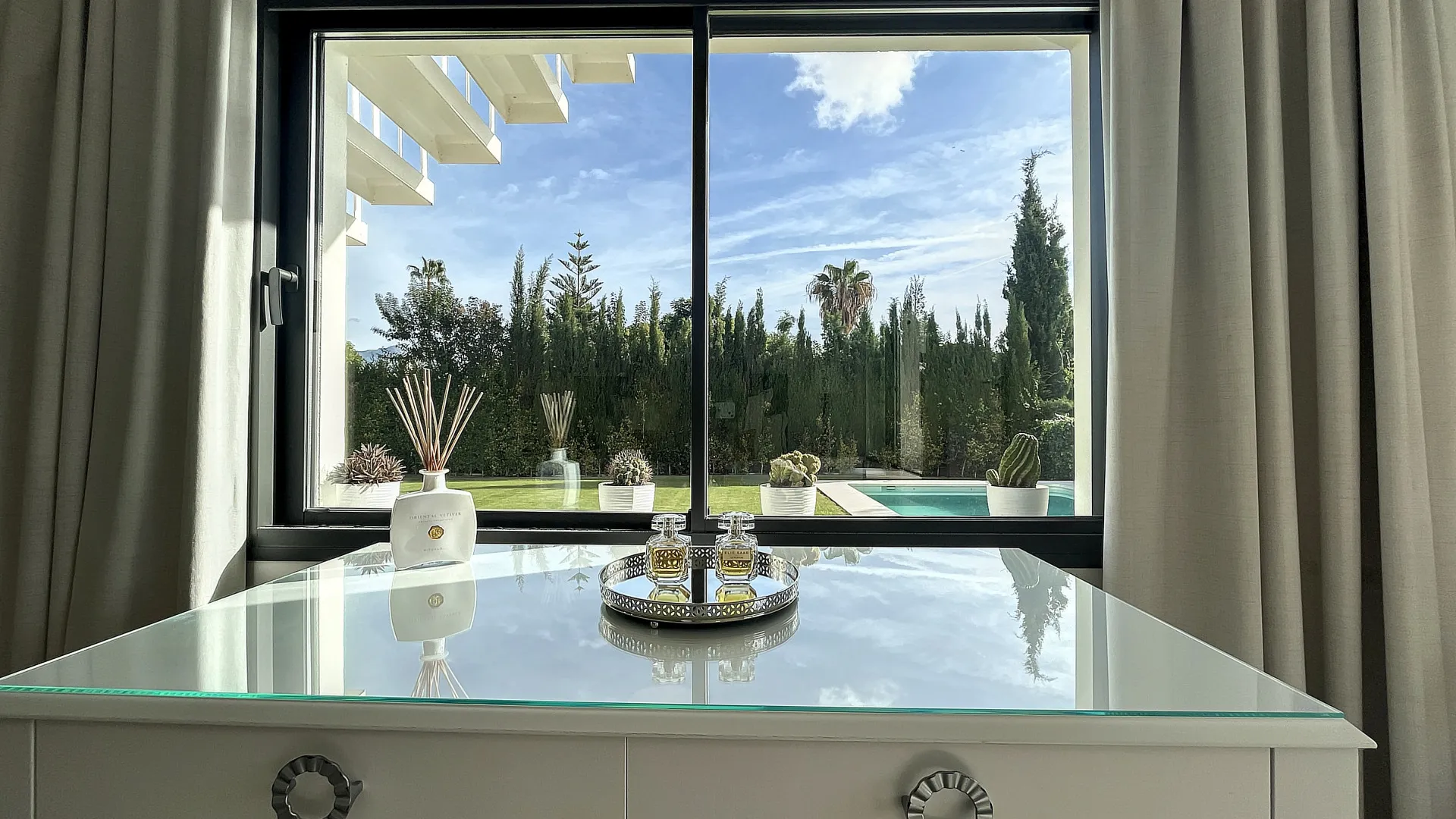 Villa en venta en Guadalmina Alta con 4 dormitorios