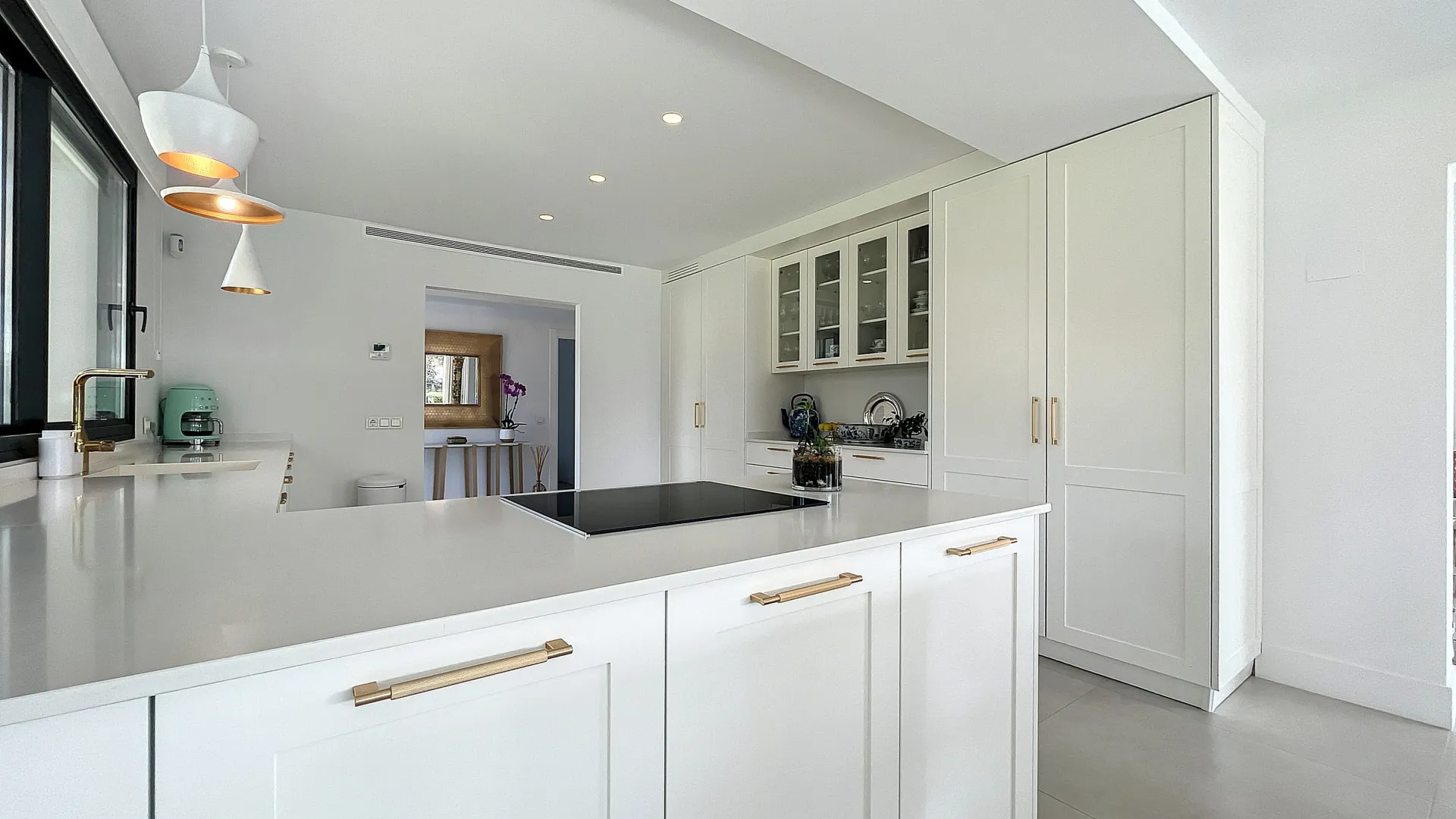 Villa en venta en Guadalmina Alta con 4 dormitorios