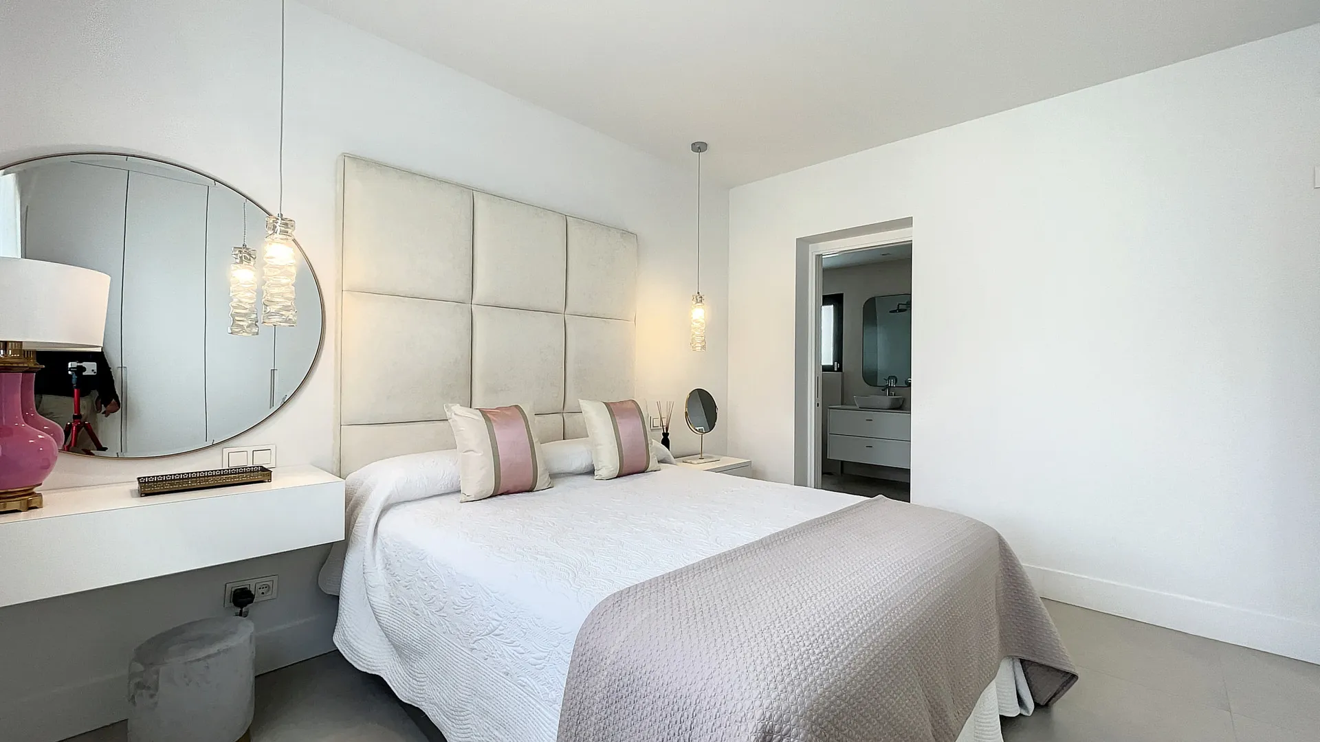 Villa en venta en Guadalmina Alta con 4 dormitorios