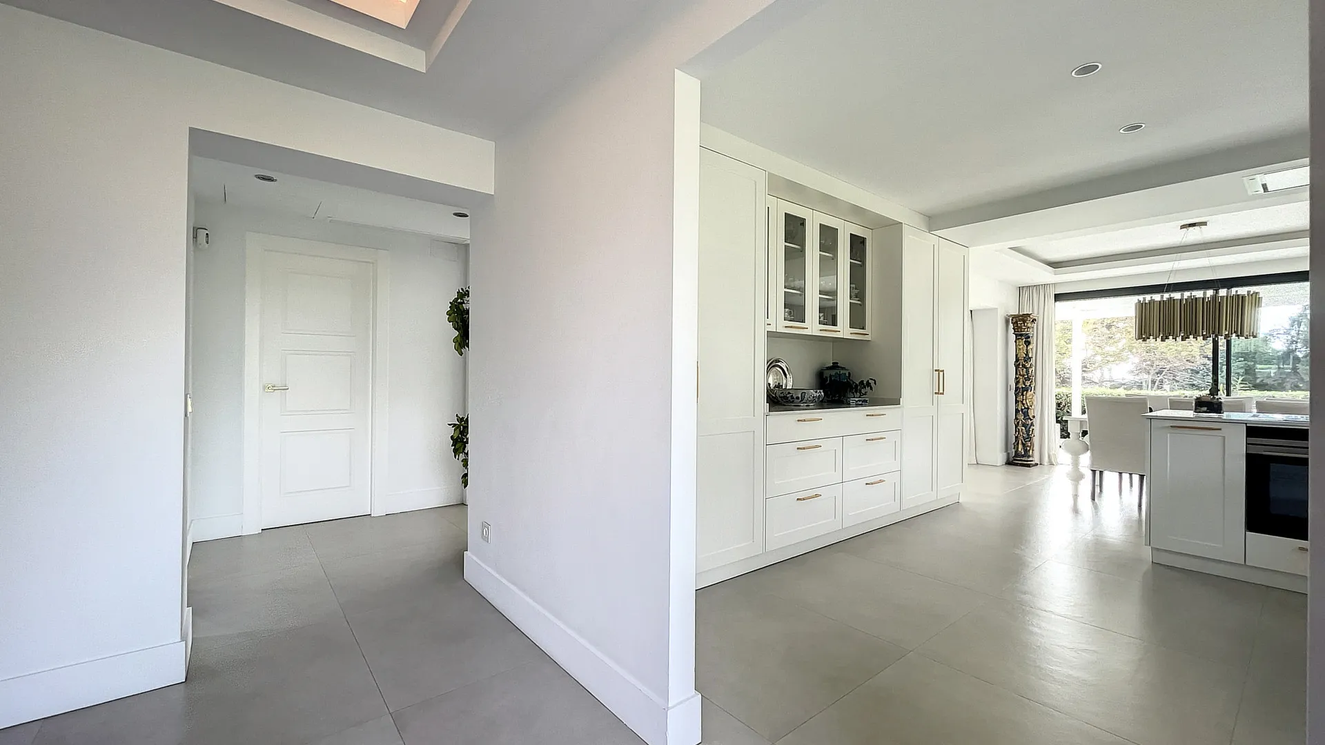 Villa en venta en Guadalmina Alta con 4 dormitorios