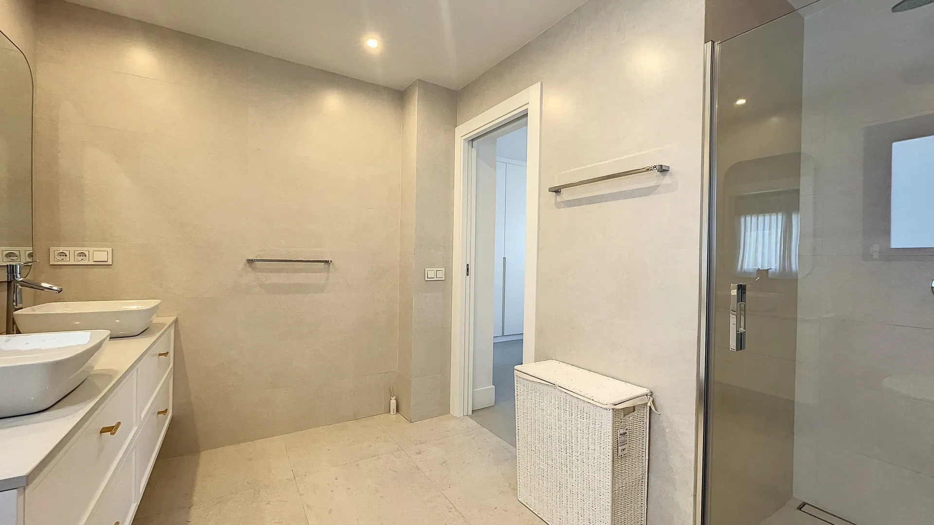 Villa en venta en Guadalmina Alta con 4 dormitorios