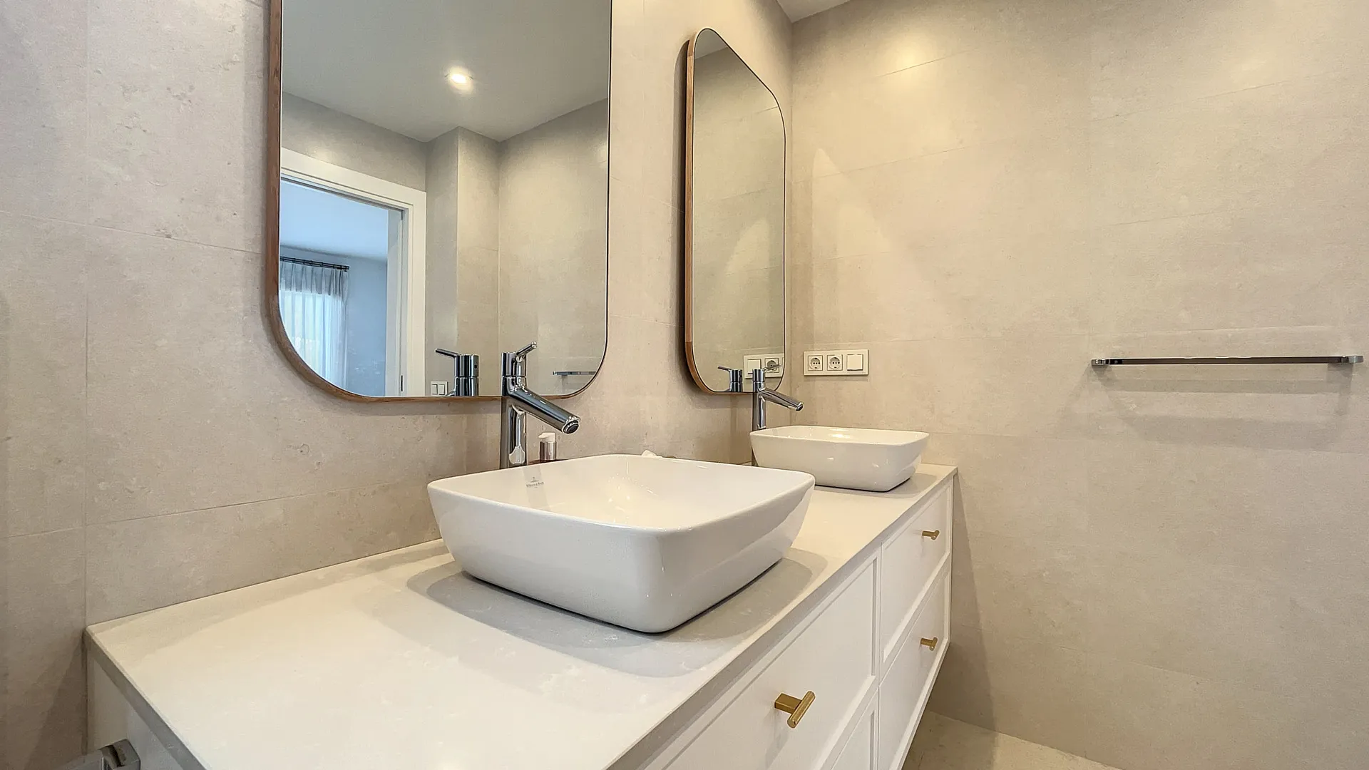 Villa en venta en Guadalmina Alta con 4 dormitorios