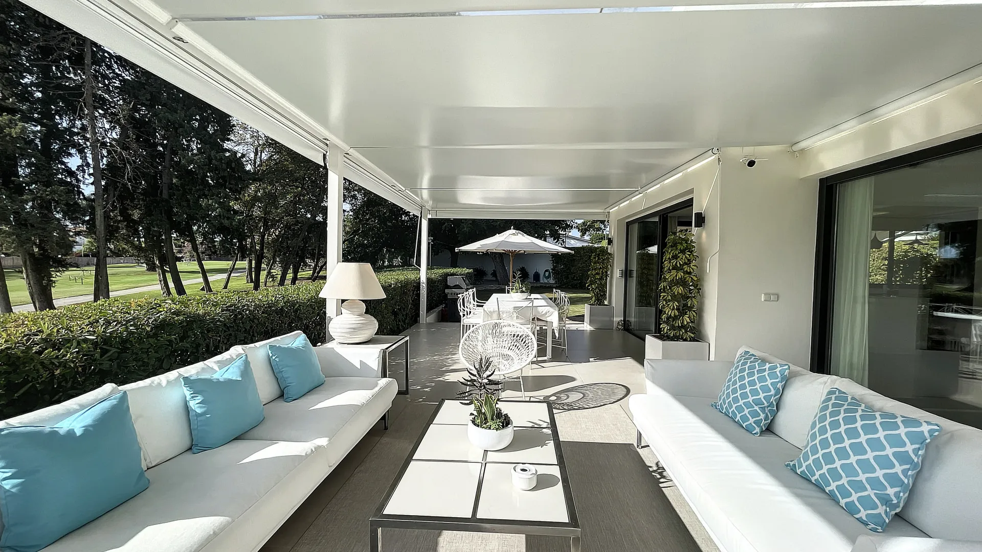 Villa en venta en Guadalmina Alta con 4 dormitorios