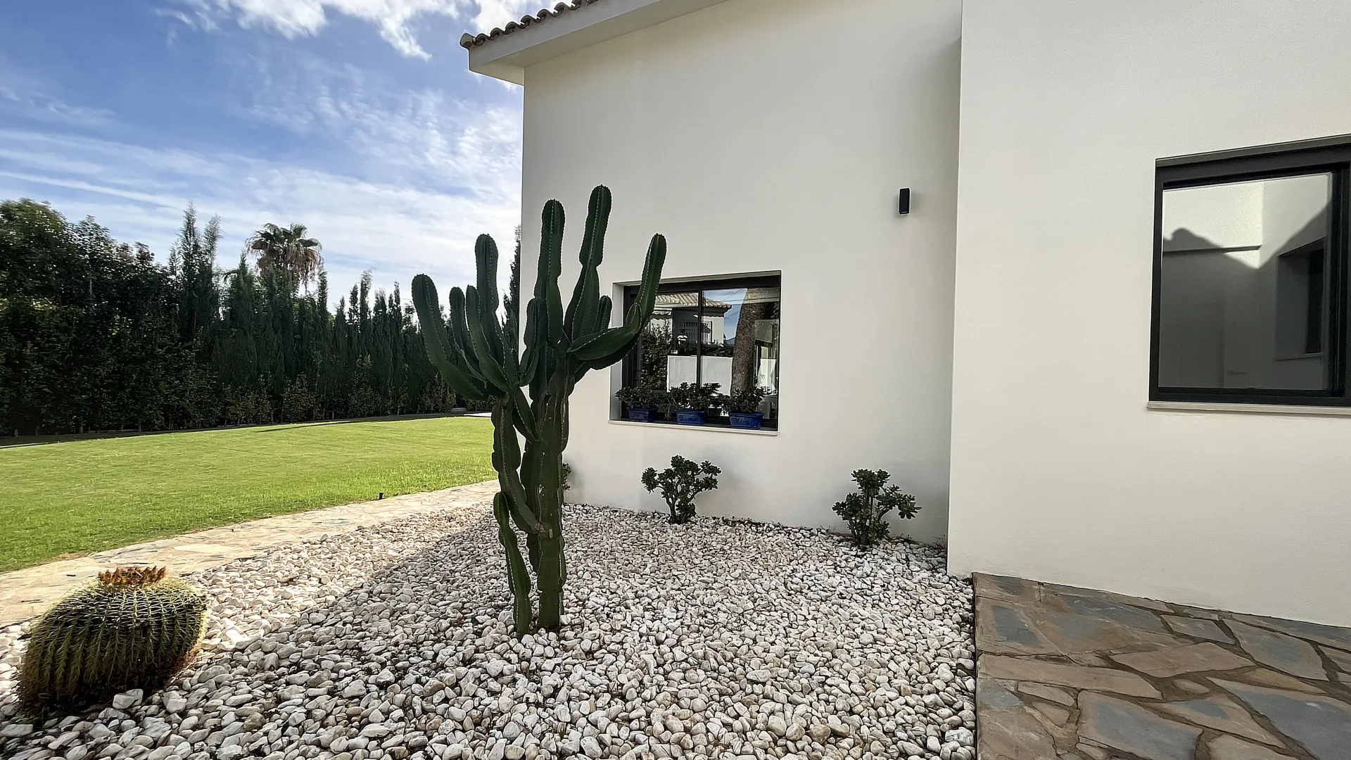 Villa en venta en Guadalmina Alta con 4 dormitorios