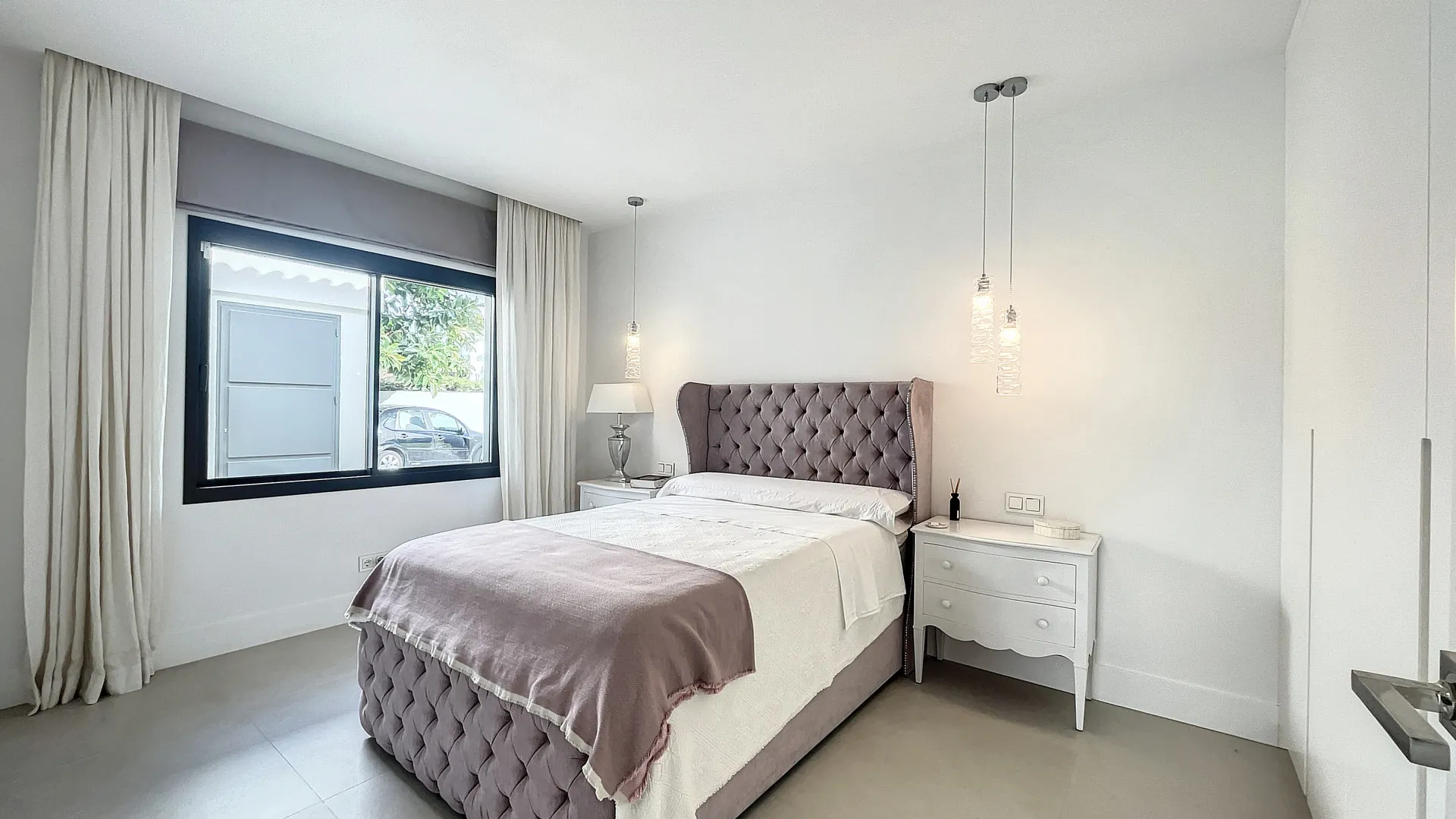 Villa en venta en Guadalmina Alta con 4 dormitorios