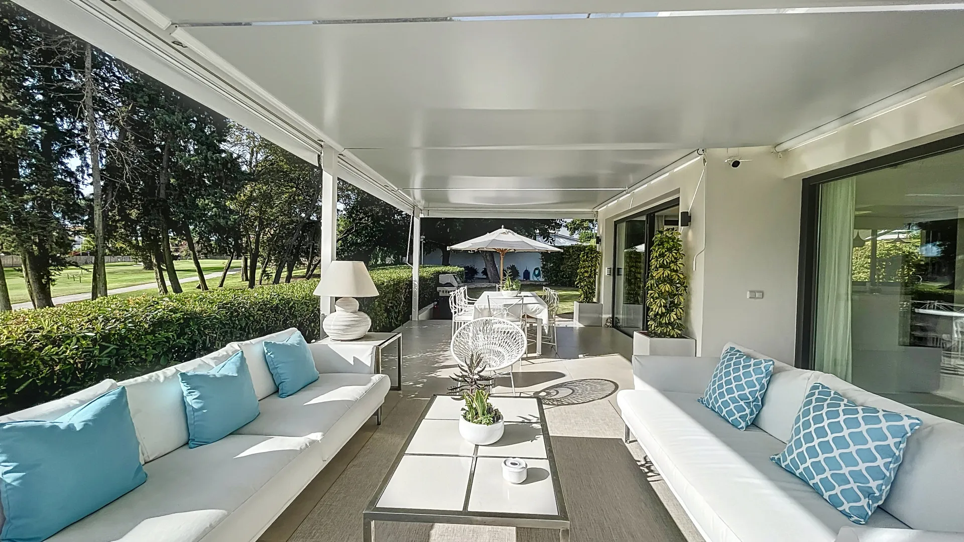 Villa en venta en Guadalmina Alta con 4 dormitorios