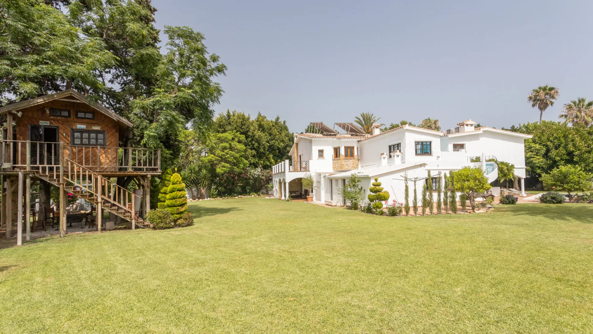 For sale Guadalmina Baja villa with 4 bedrooms