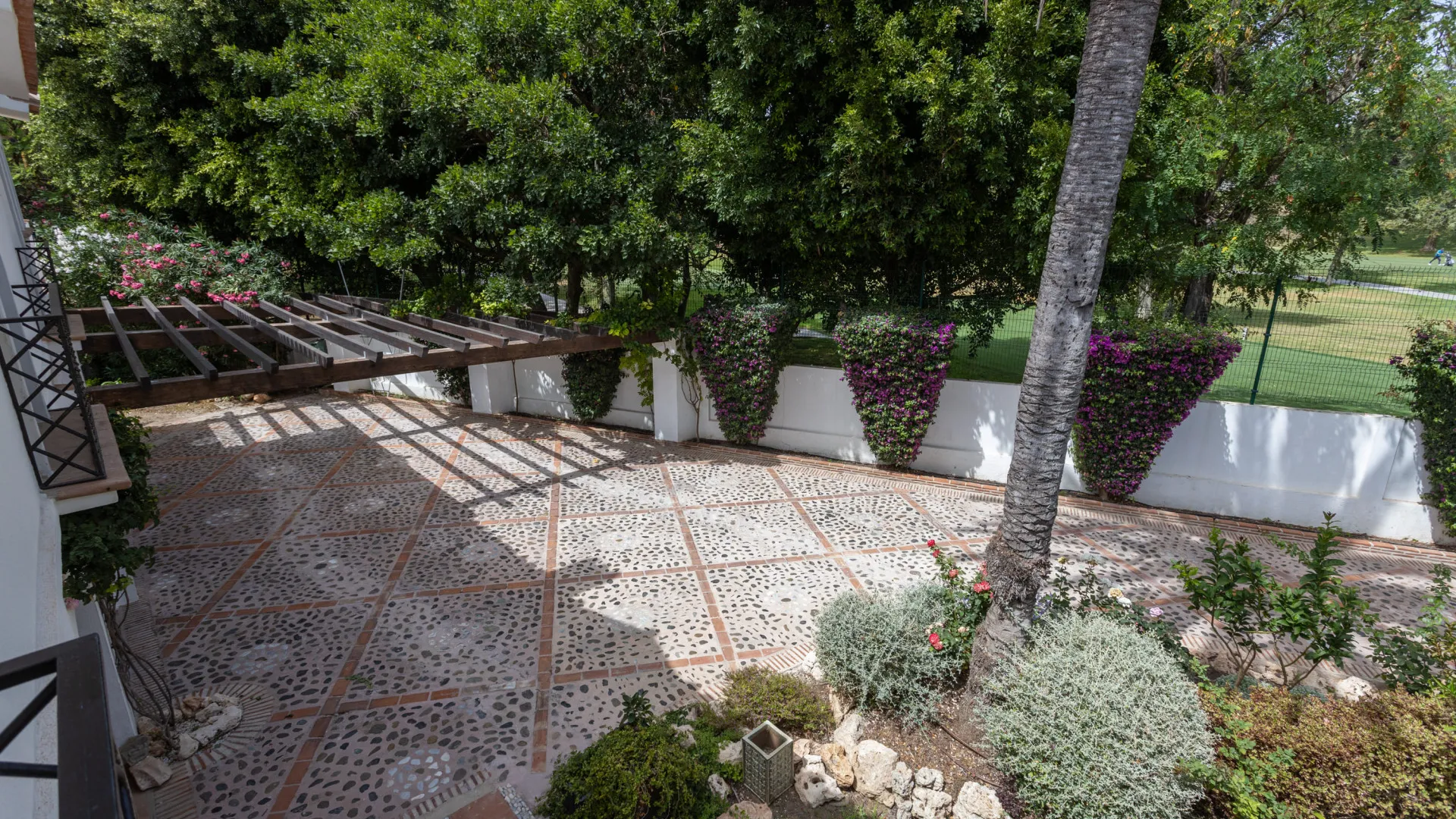 For sale Guadalmina Baja villa with 4 bedrooms