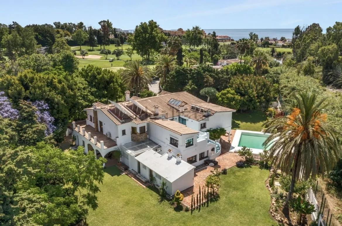 For sale Guadalmina Baja villa with 4 bedrooms