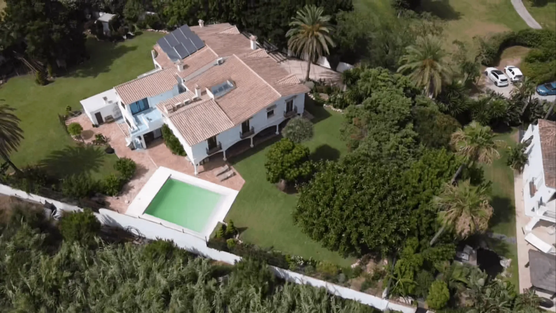 For sale Guadalmina Baja villa with 4 bedrooms