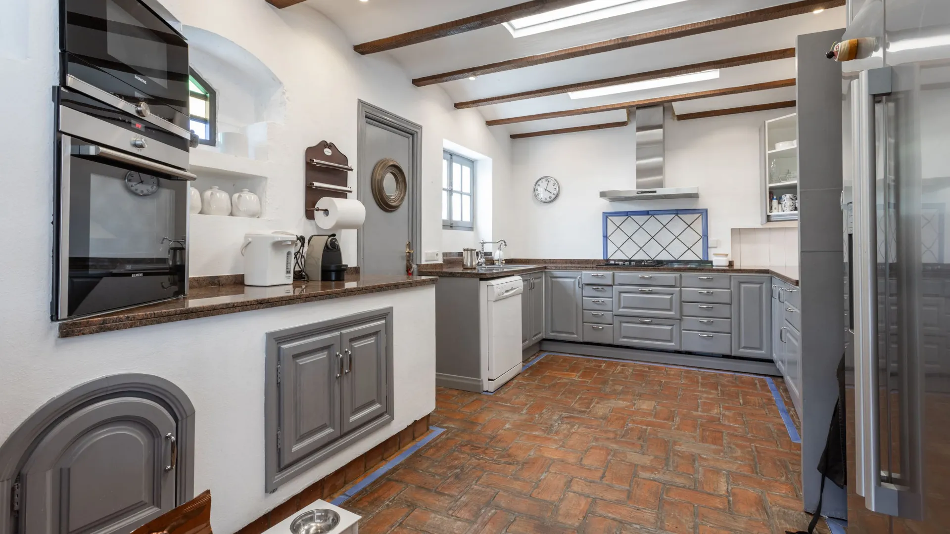 For sale Guadalmina Baja villa with 4 bedrooms