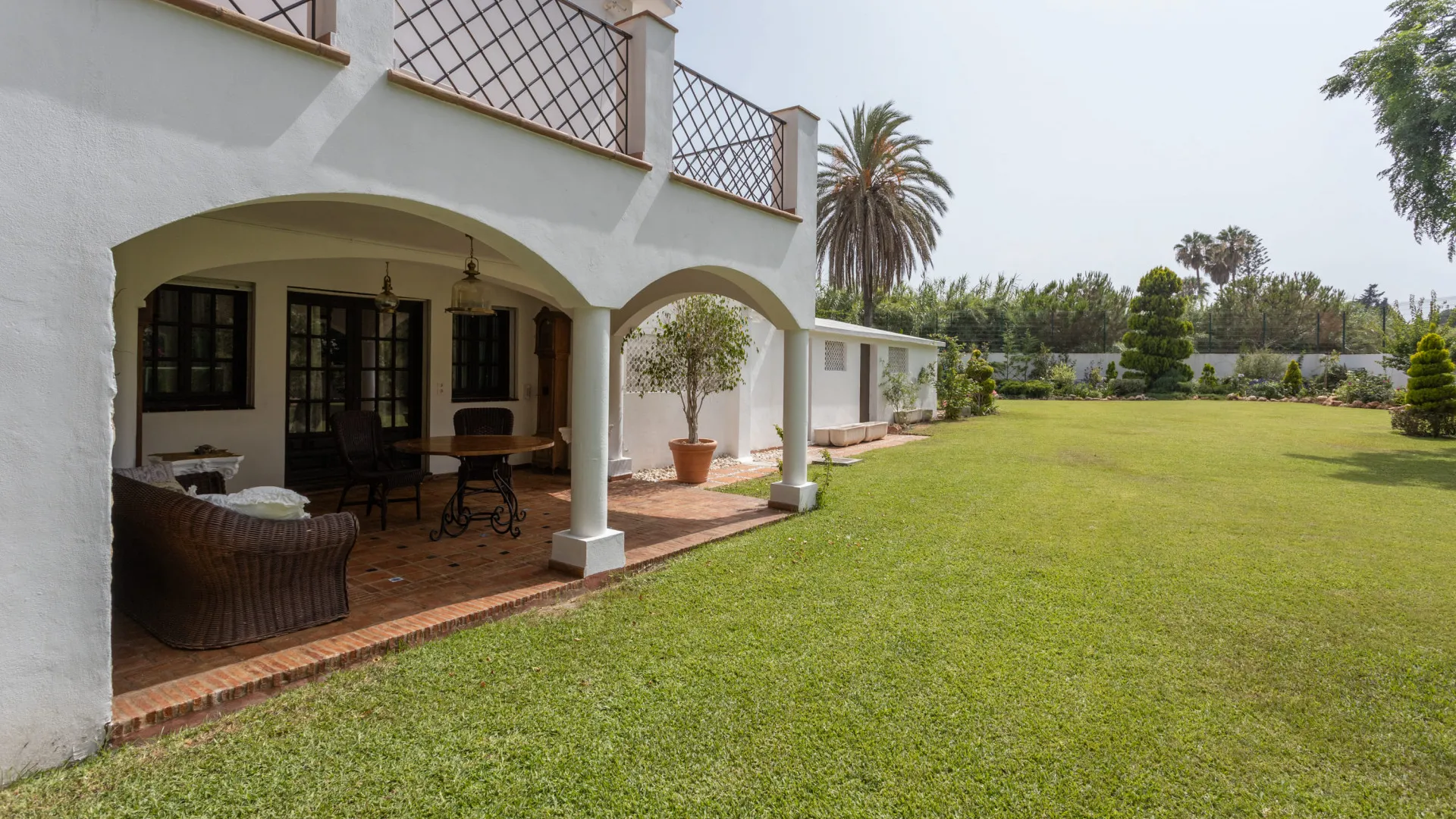 For sale Guadalmina Baja villa with 4 bedrooms