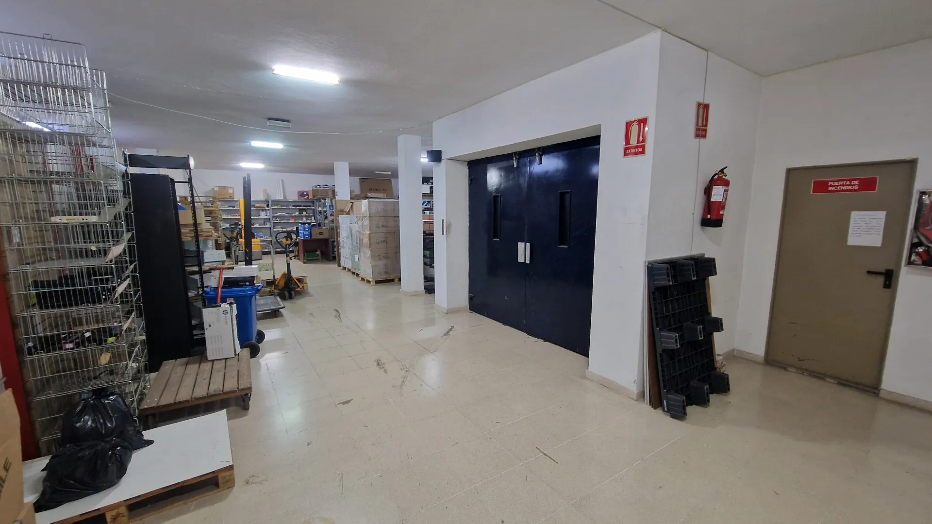 For sale commercial premises in Plaza de toros-La Ermita