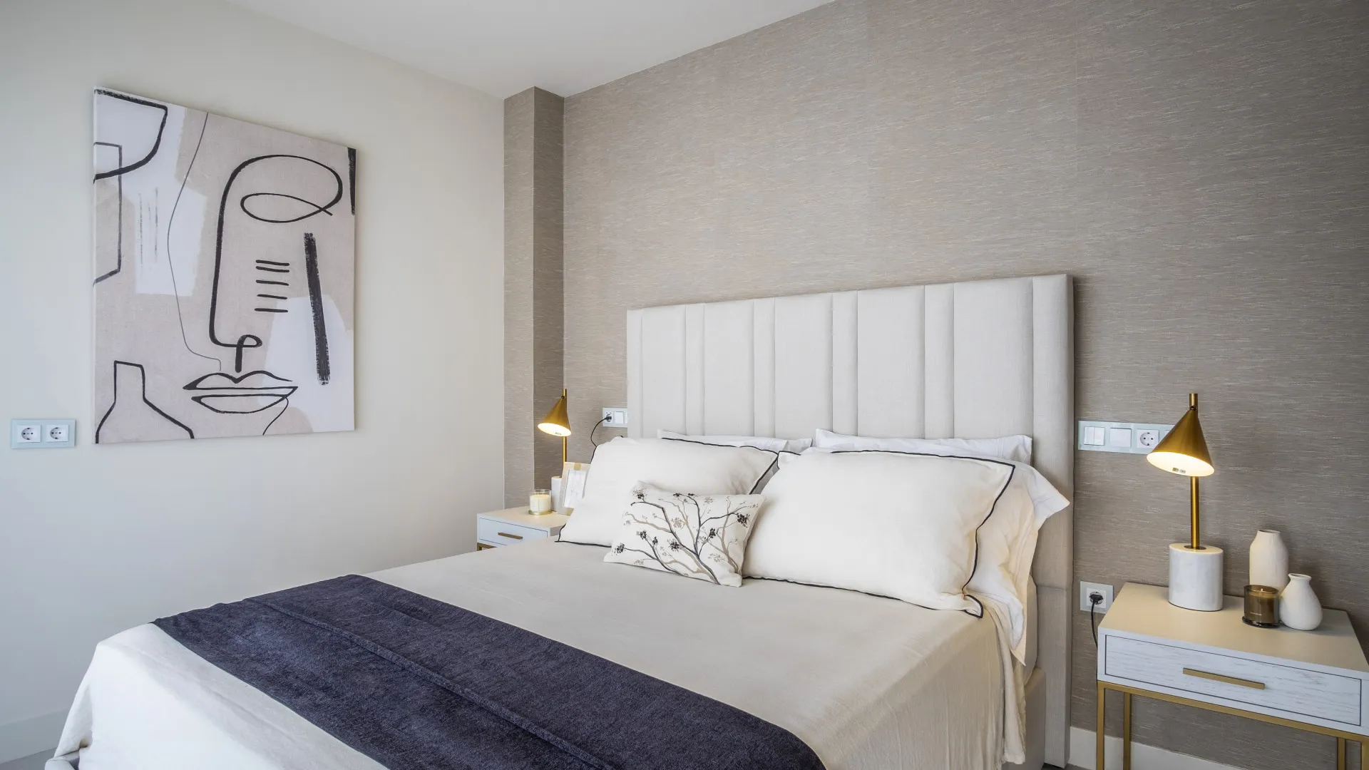 Se vende villa en Beach Side New Golden Mile