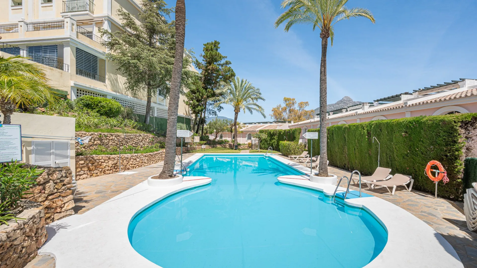 Aloha Gardens, apartamento planta baja a la venta de 2 dormitorios