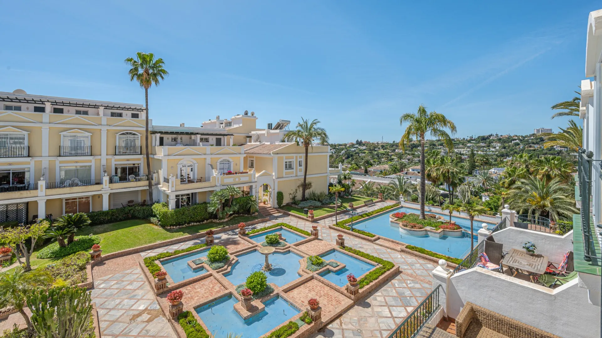 Aloha Gardens, apartamento planta baja a la venta de 2 dormitorios