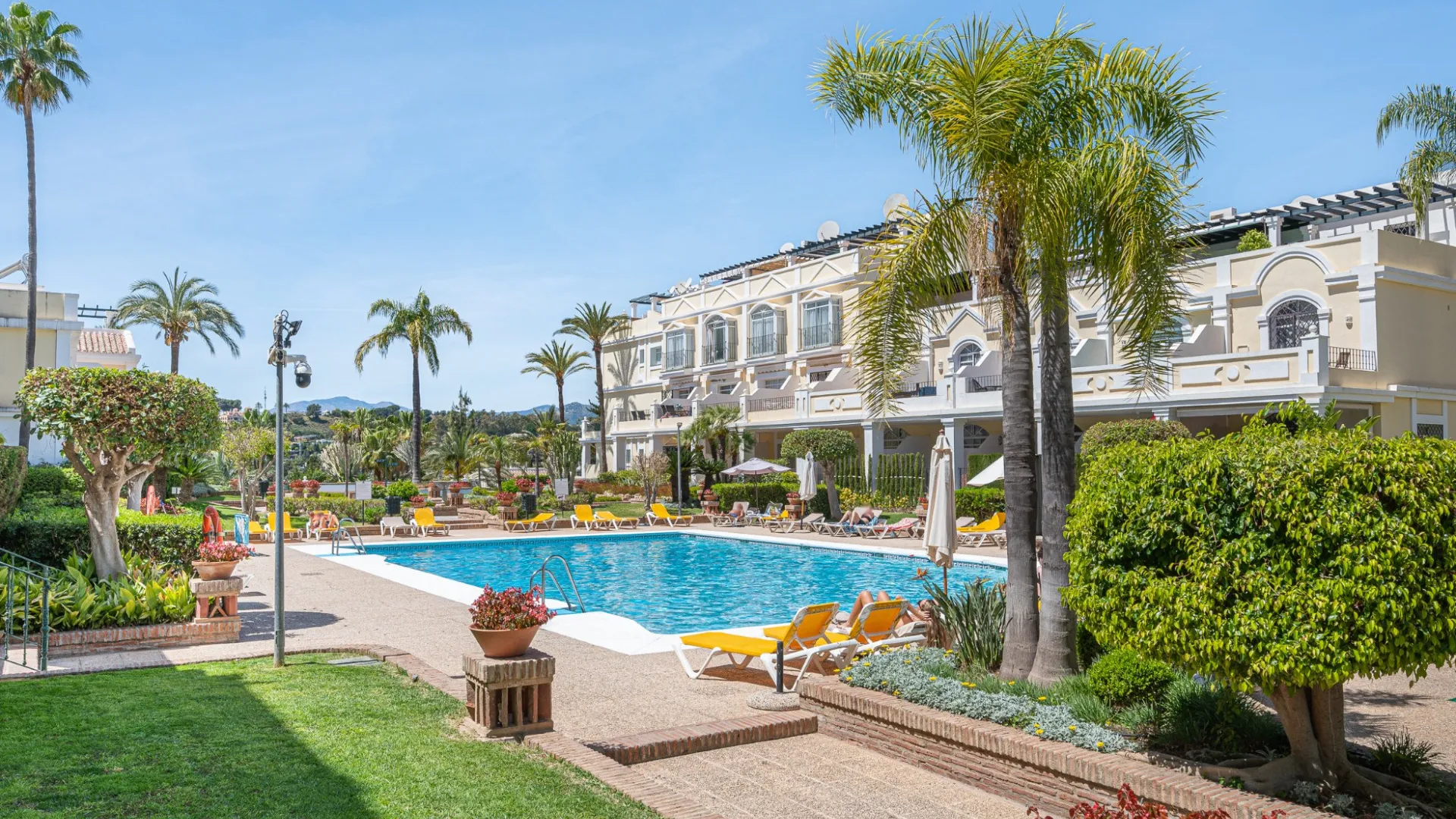 Aloha Gardens, apartamento planta baja a la venta de 2 dormitorios