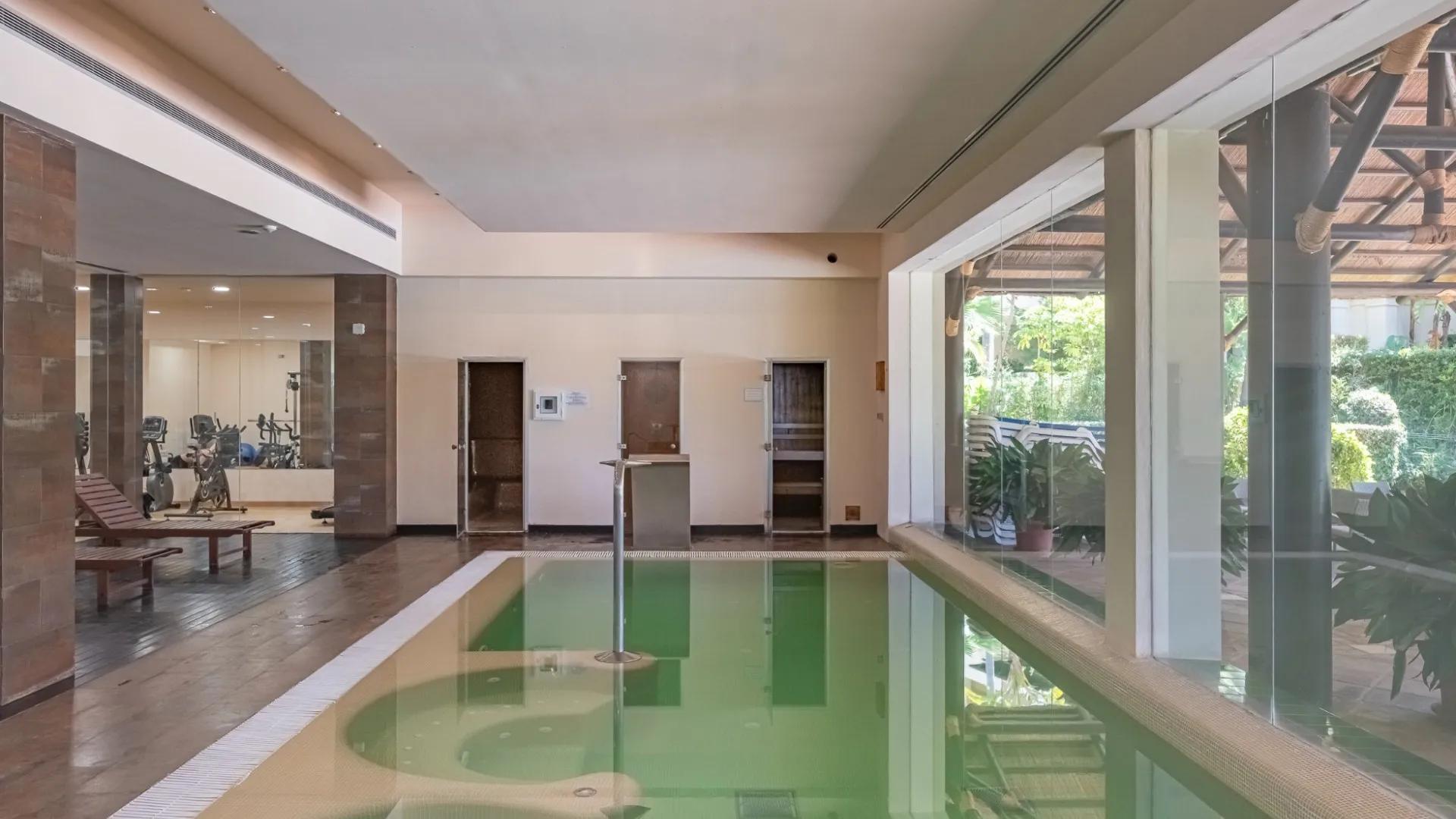 Buy Los Capanes del Golf 3 bedrooms ground floor apartment