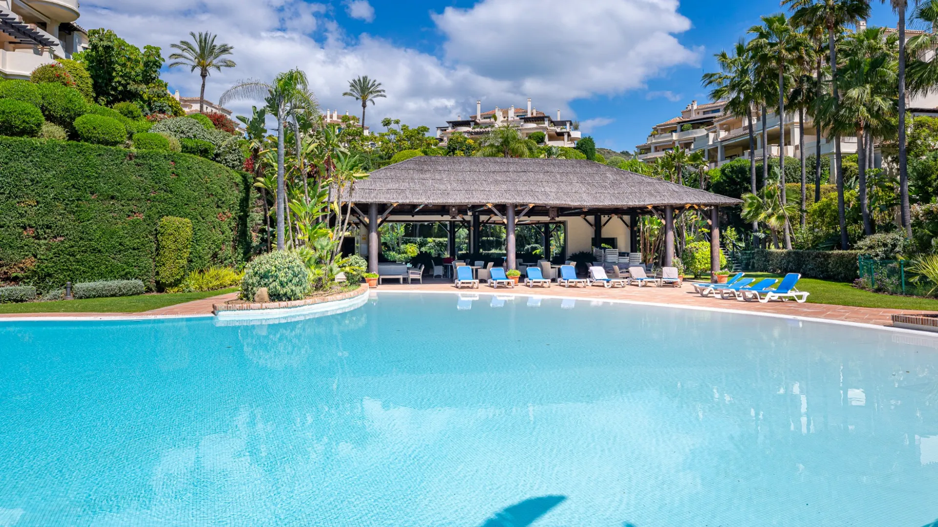 Buy Los Capanes del Golf 3 bedrooms ground floor apartment