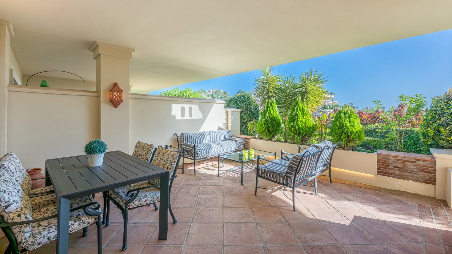 Buy Los Capanes del Golf 3 bedrooms ground floor apartment