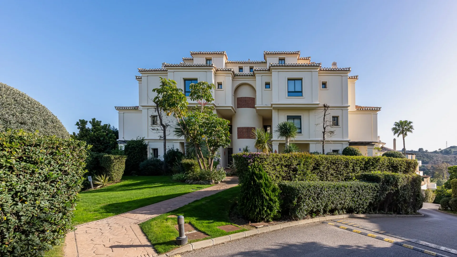 Buy Los Capanes del Golf 3 bedrooms ground floor apartment