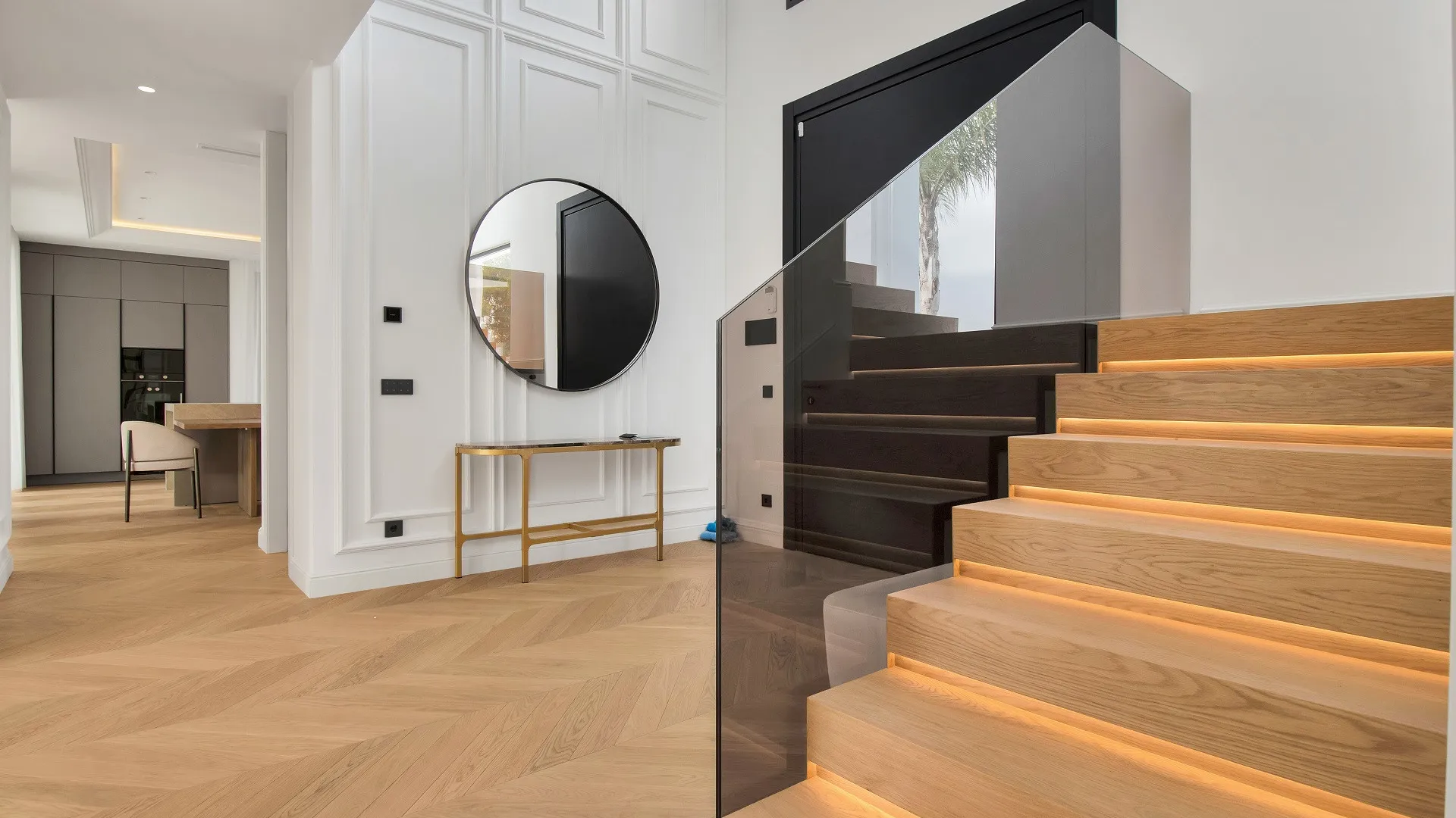 Se vende villa pareada con 6 dormitorios en Las Lomas del Marbella Club