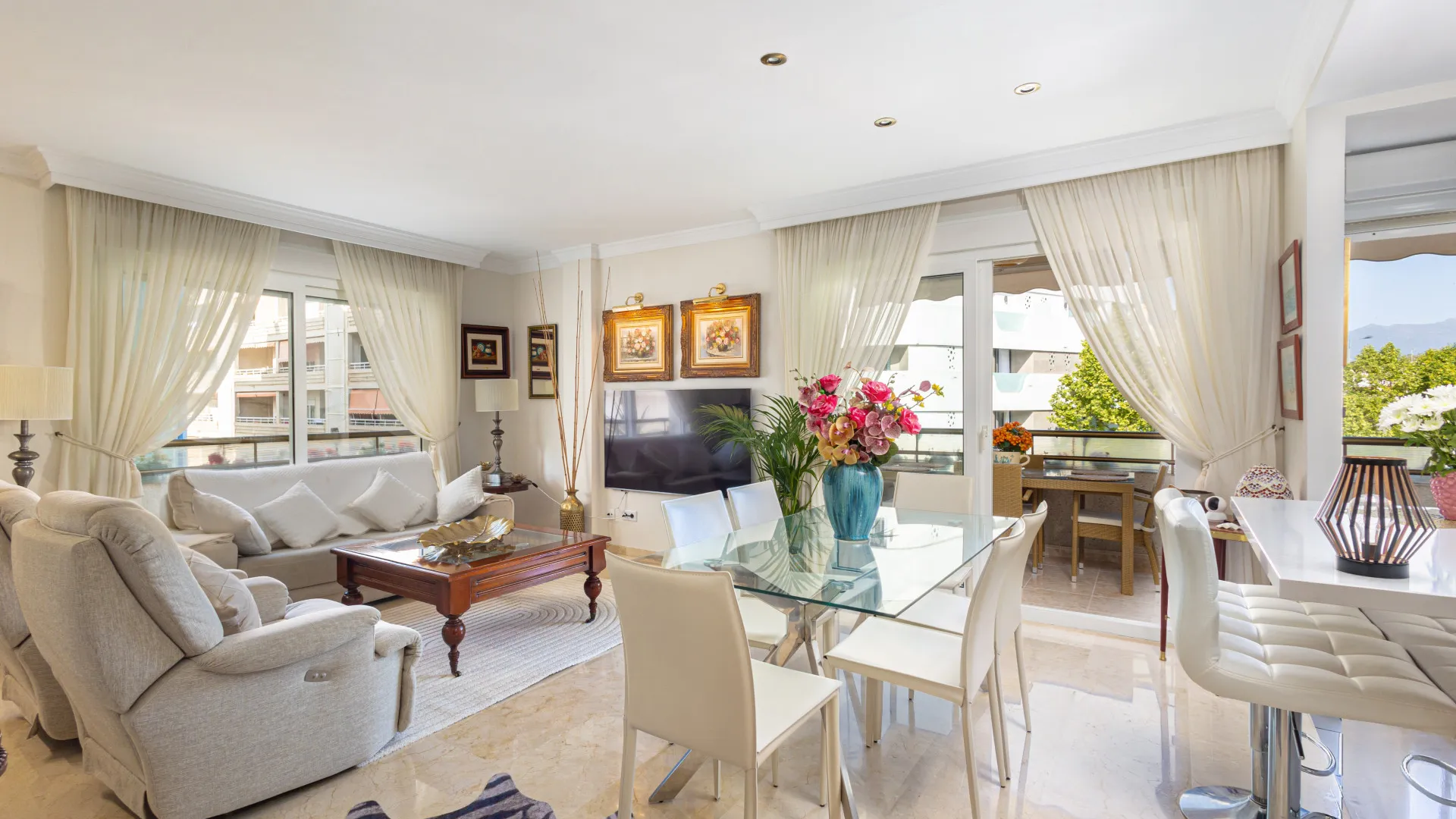 Atico duplex de 3 dormitorios en venta en Marbella Centro