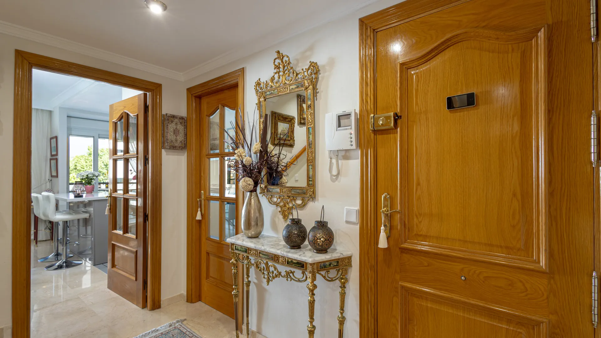 Atico duplex de 3 dormitorios en venta en Marbella Centro