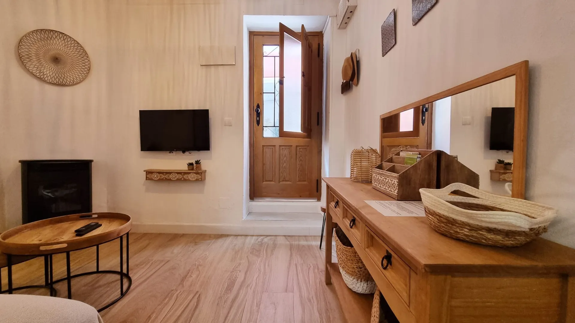 Buy 1 bedroom ground floor apartment in Marbella City