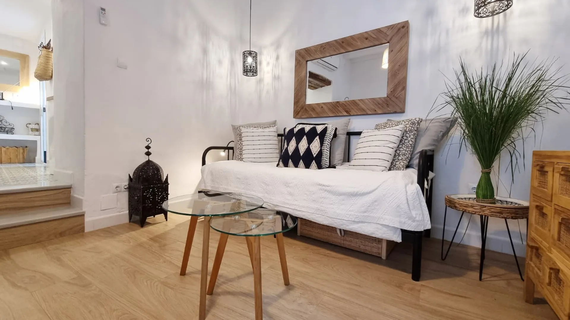 Buy 1 bedroom ground floor apartment in Marbella City