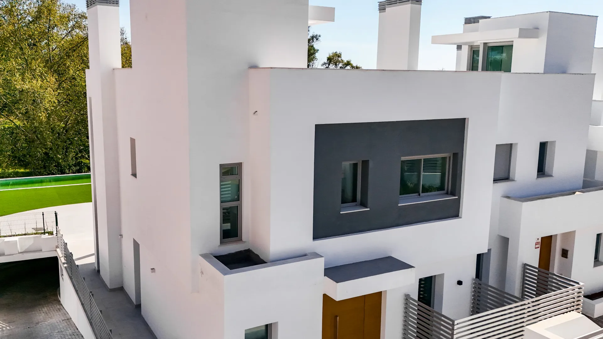 Se vende pareado en Alta Vista de 3 dormitorios