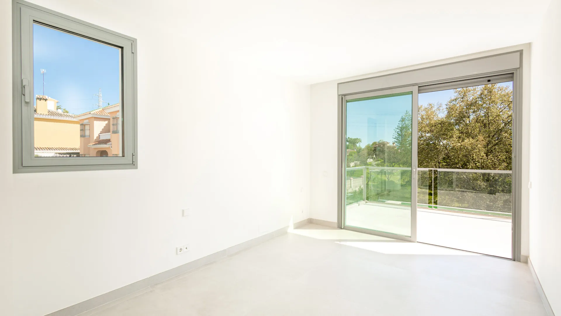 Se vende pareado en Alta Vista de 3 dormitorios
