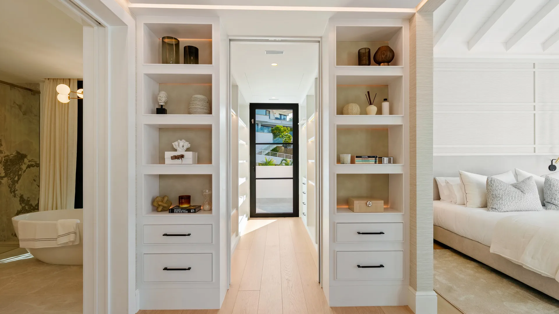 5 bedrooms villa in La Quinta for sale