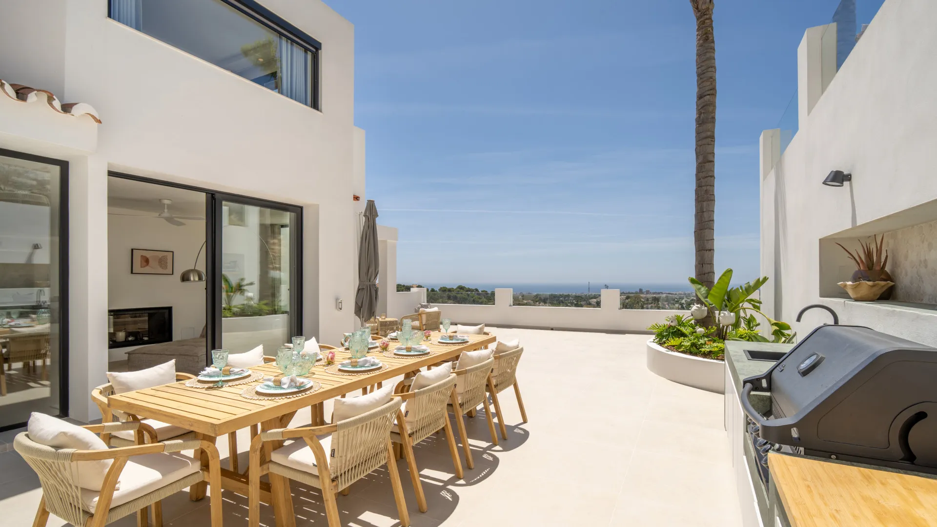 Las Lomas de Nueva Andalucia villa for sale