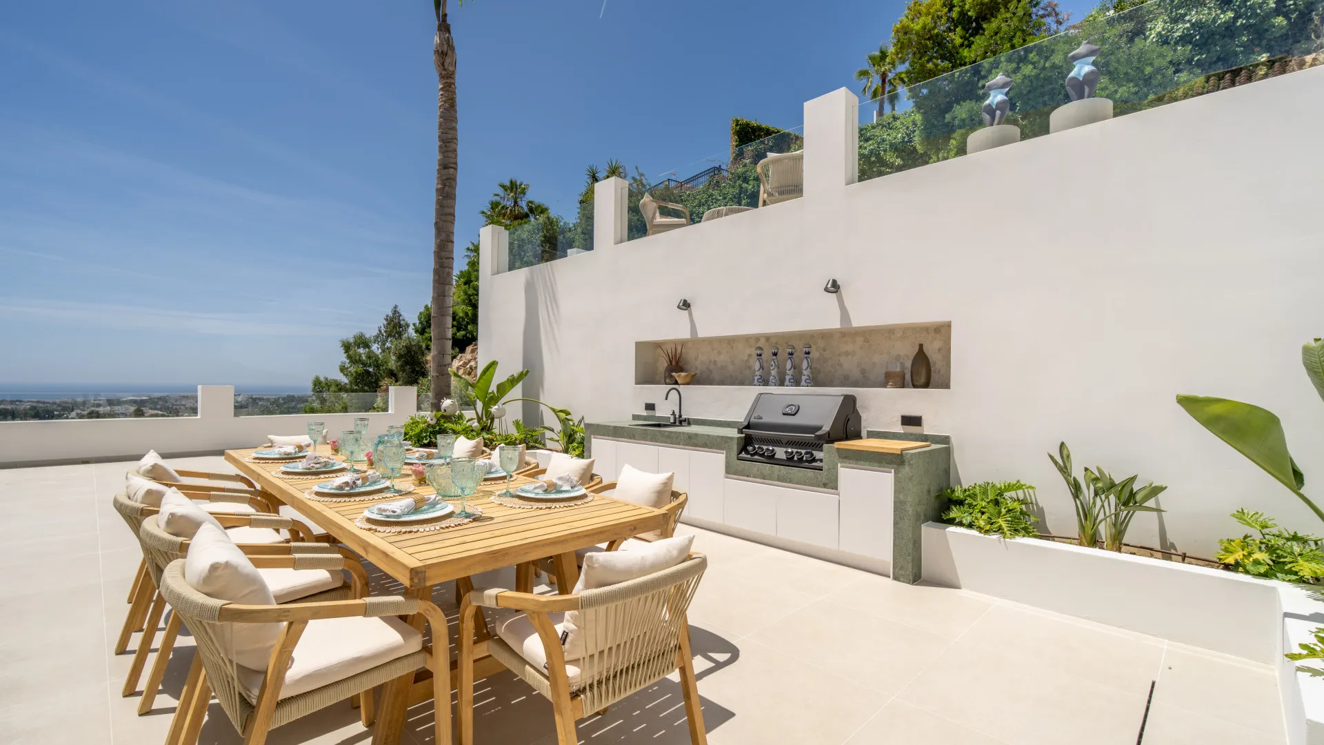 Las Lomas de Nueva Andalucia villa for sale