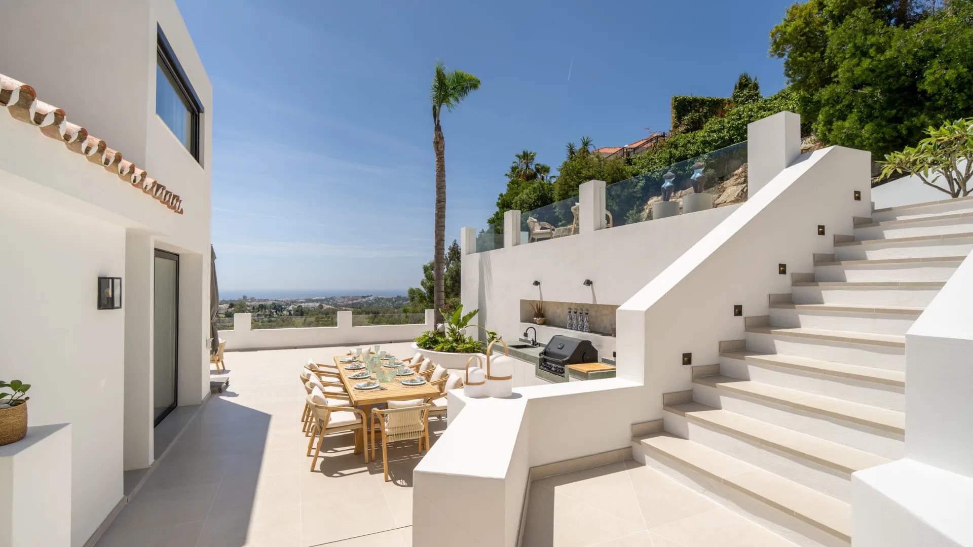 Las Lomas de Nueva Andalucia villa for sale