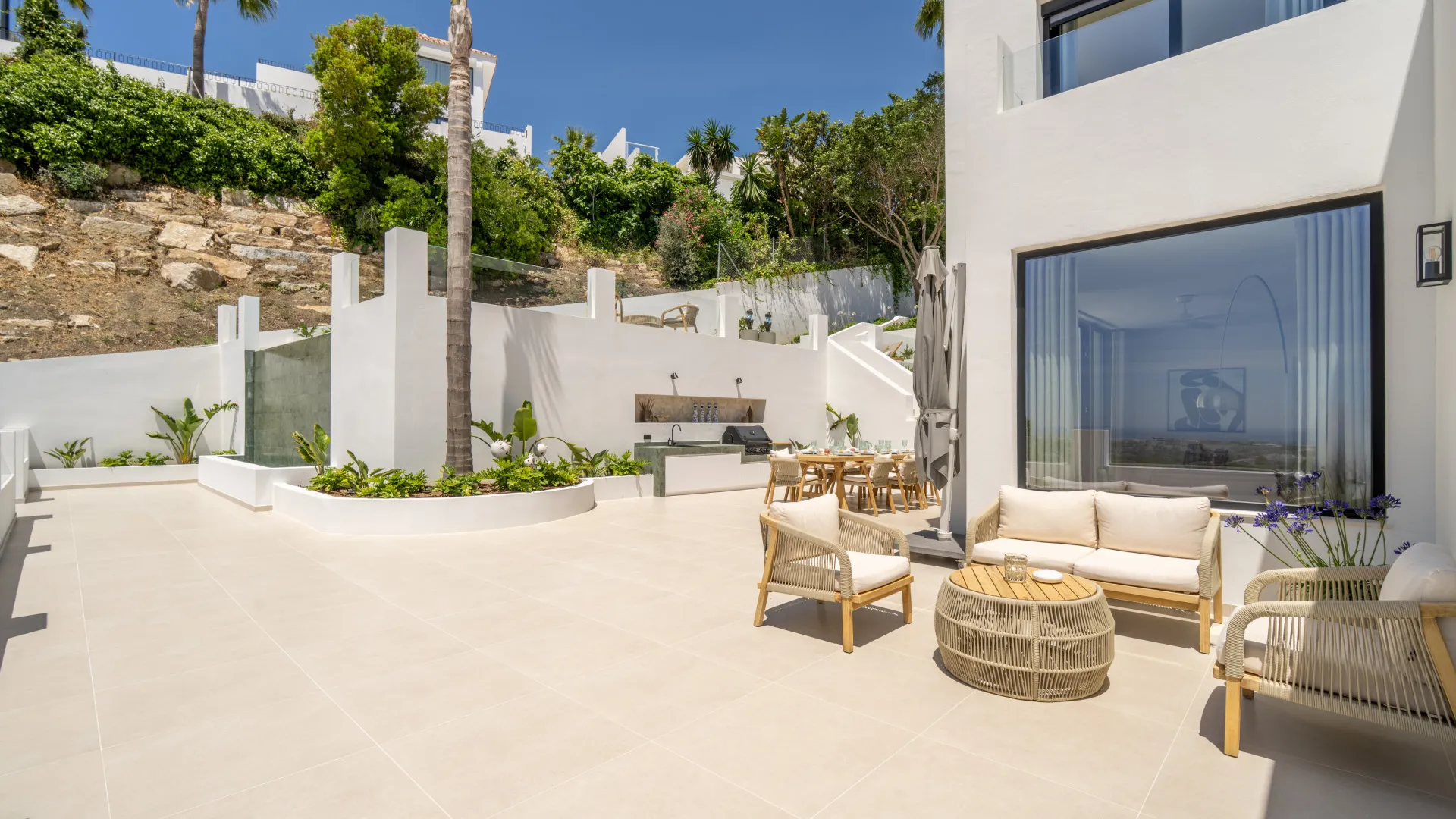 Las Lomas de Nueva Andalucia villa for sale