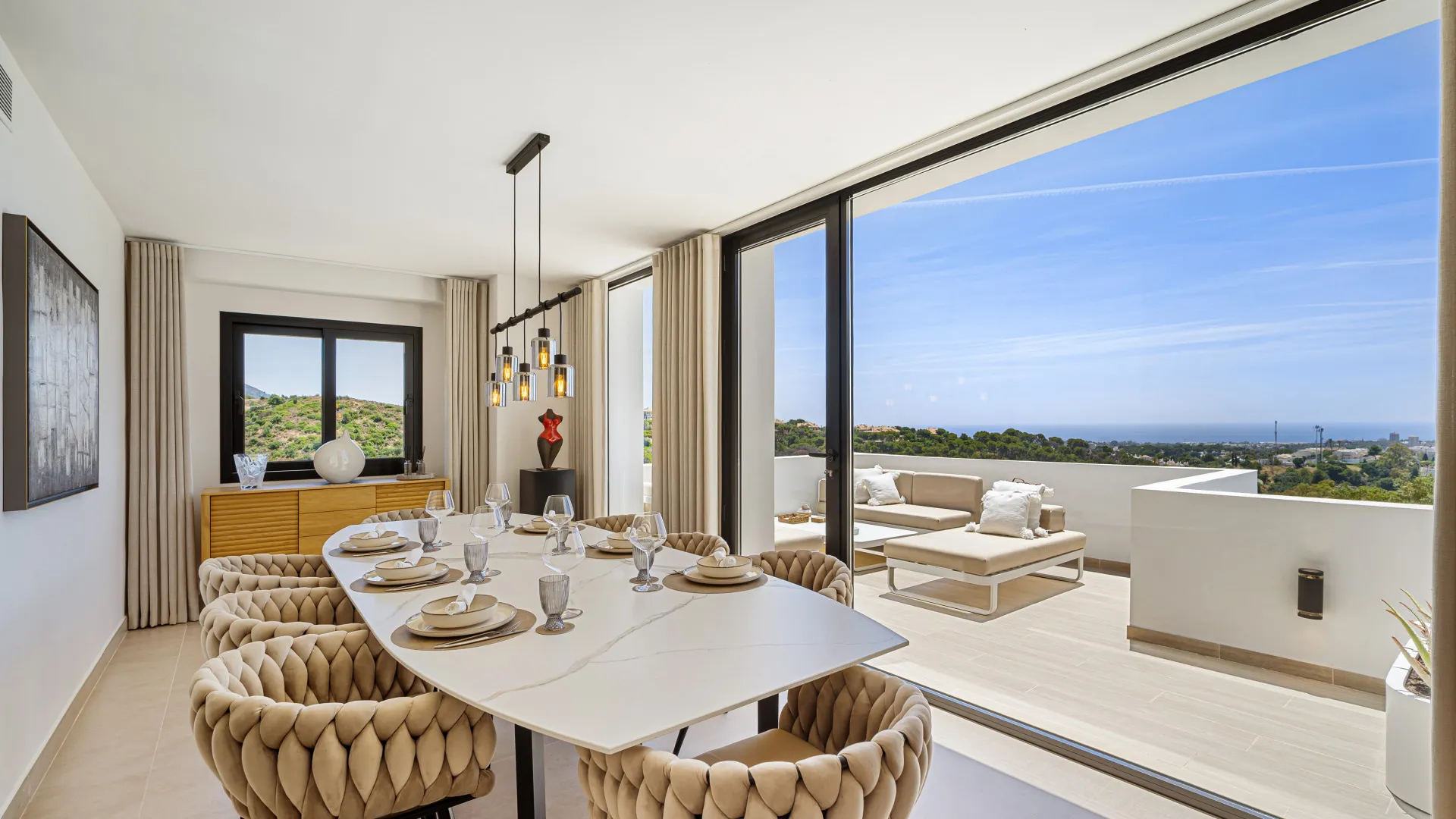 Las Lomas de Nueva Andalucia villa for sale