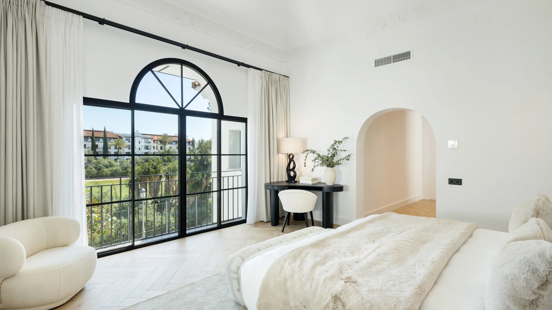 Villa de 5 dormitorios a la venta en El Herrojo