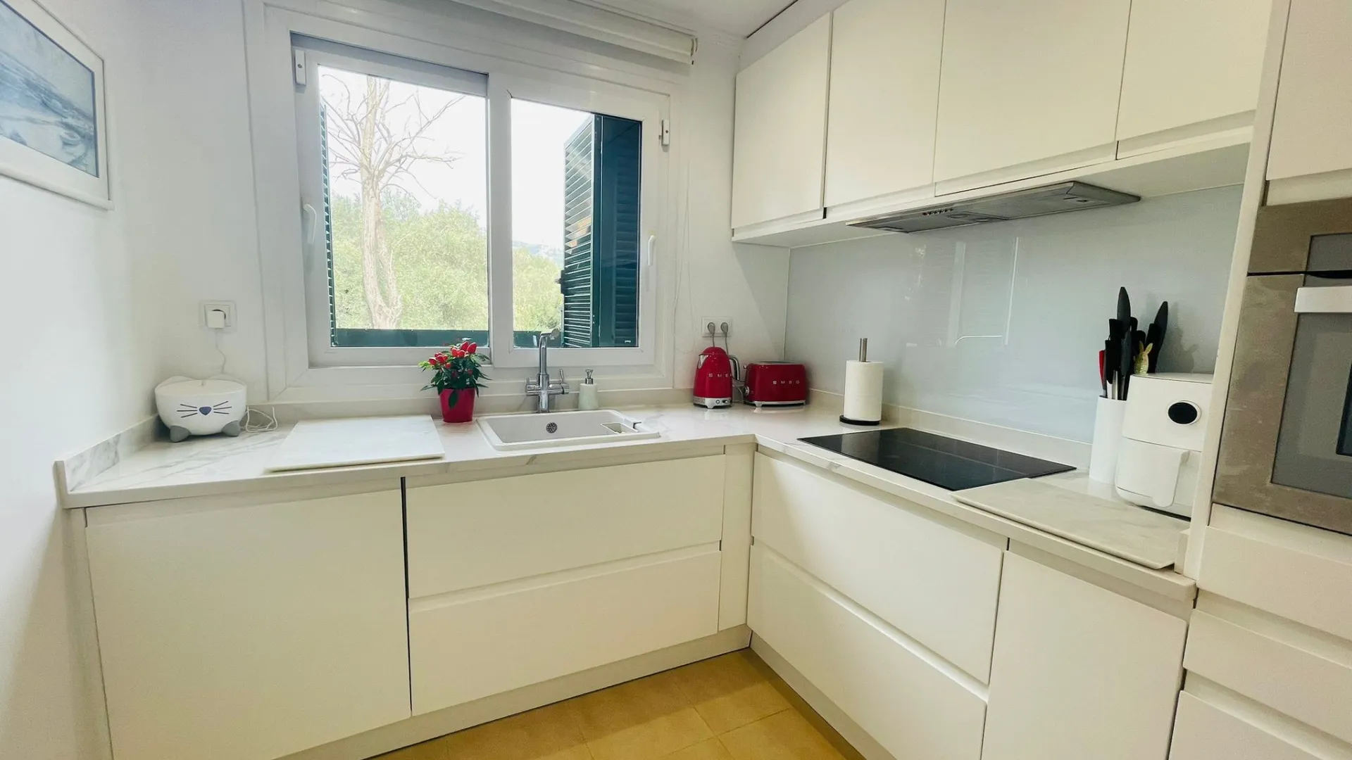 Buy semi detached house with 5 bedrooms in Los Monteros Playa