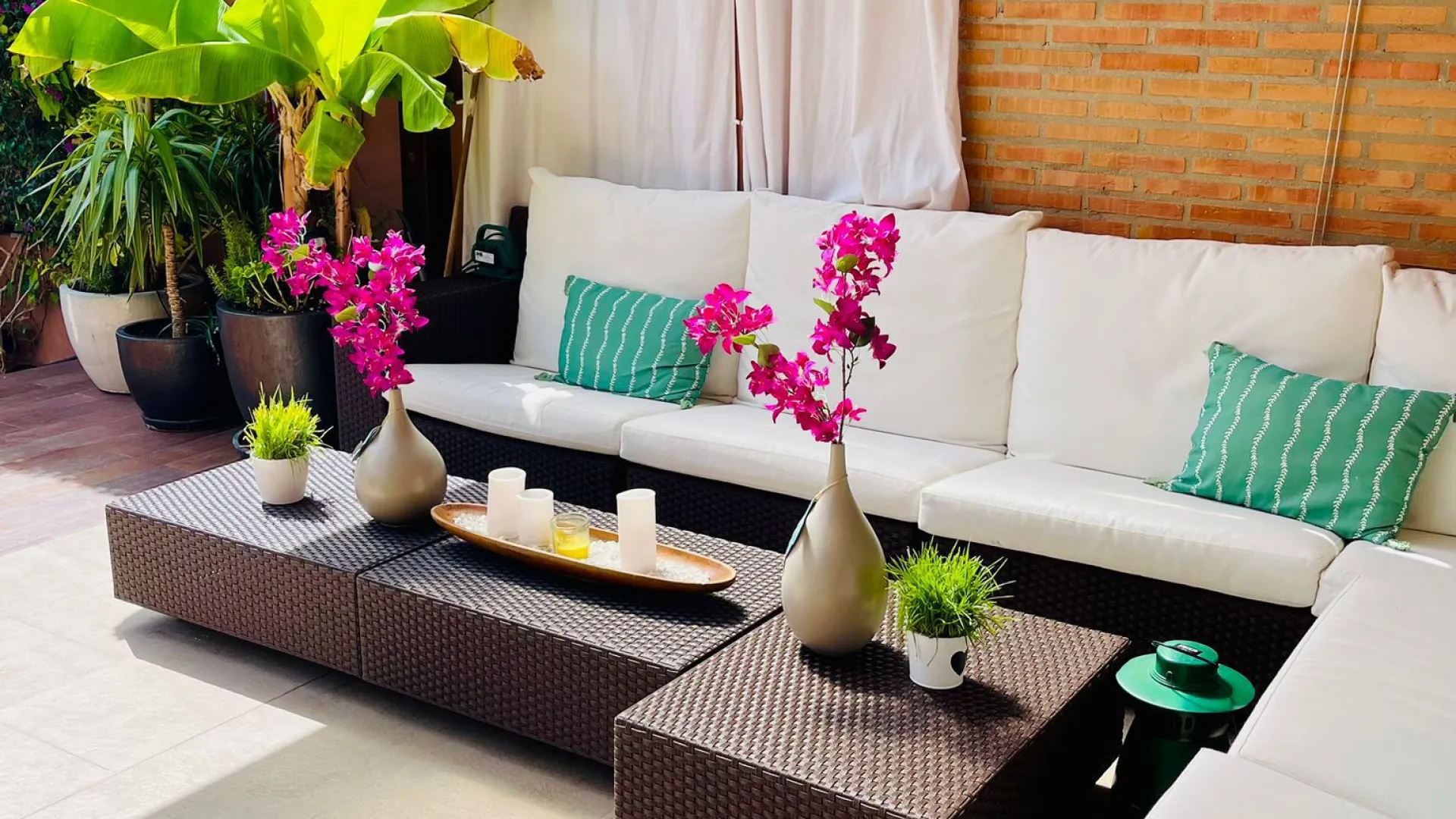 Buy semi detached house with 5 bedrooms in Los Monteros Playa