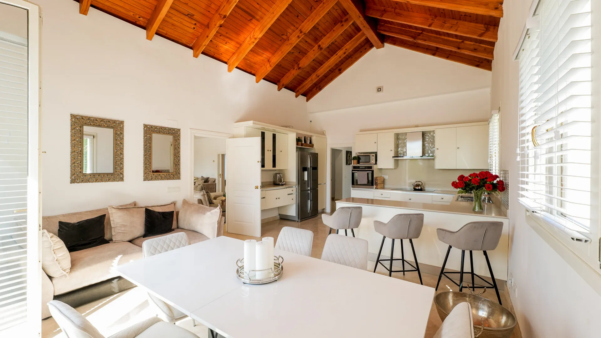 Villa with 4 bedrooms for sale in Paraiso Medio