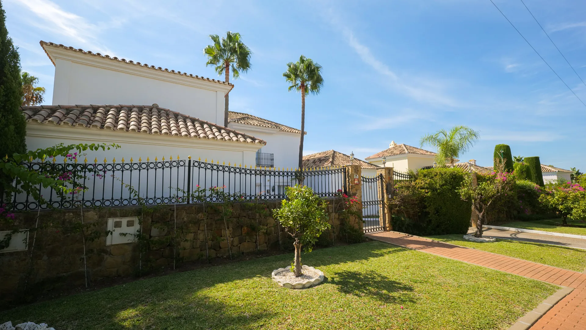 Villa with 4 bedrooms for sale in Paraiso Medio