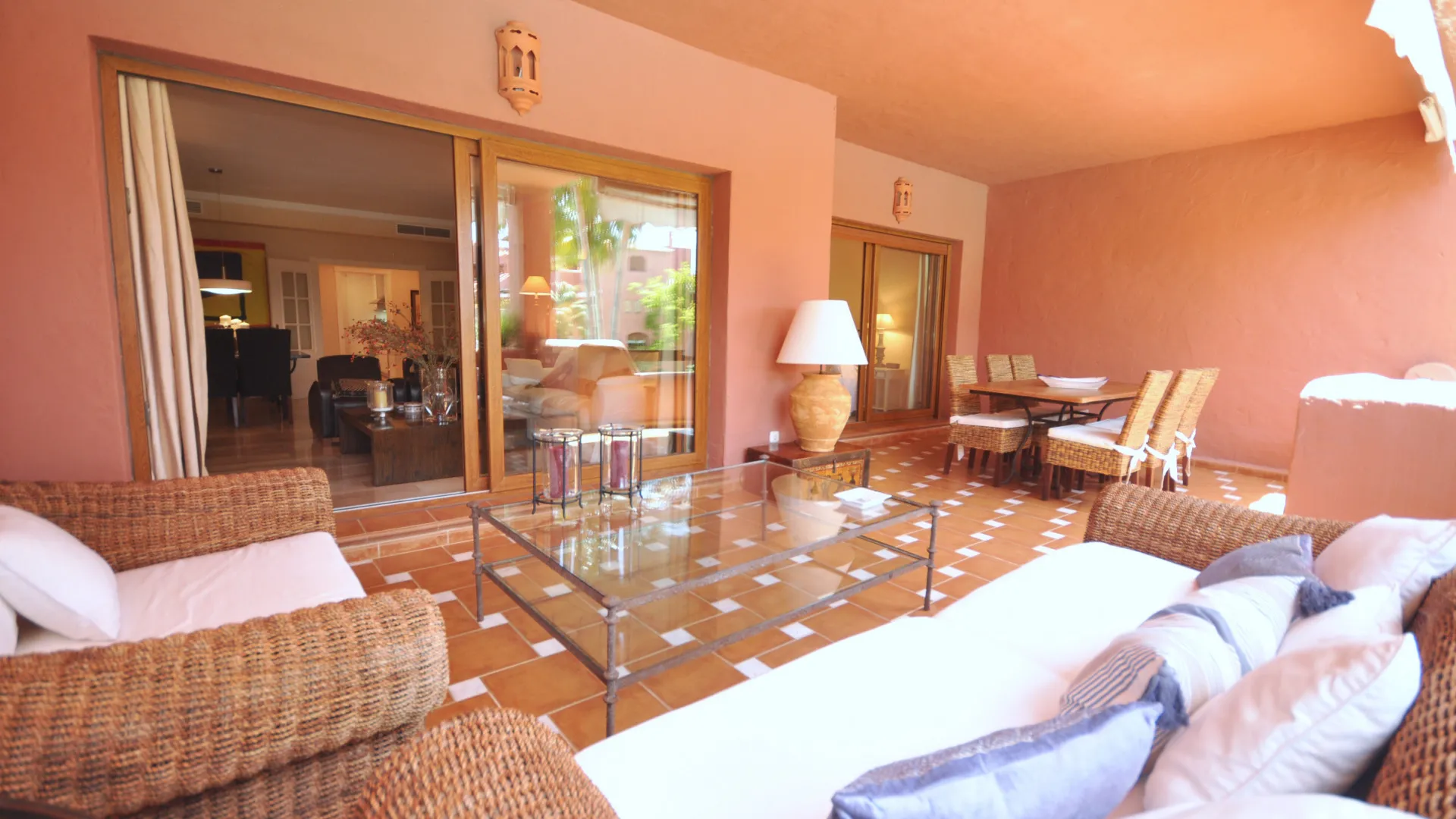 For sale apartment with 2 bedrooms in Alhambra del Golf