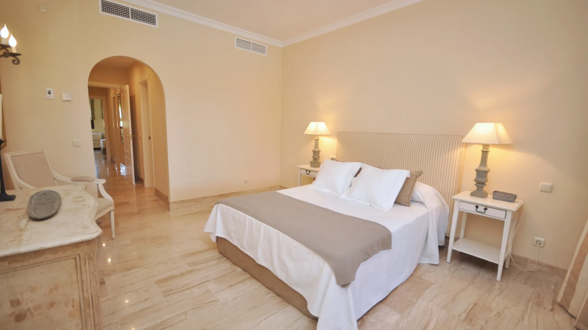 For sale apartment with 2 bedrooms in Alhambra del Golf