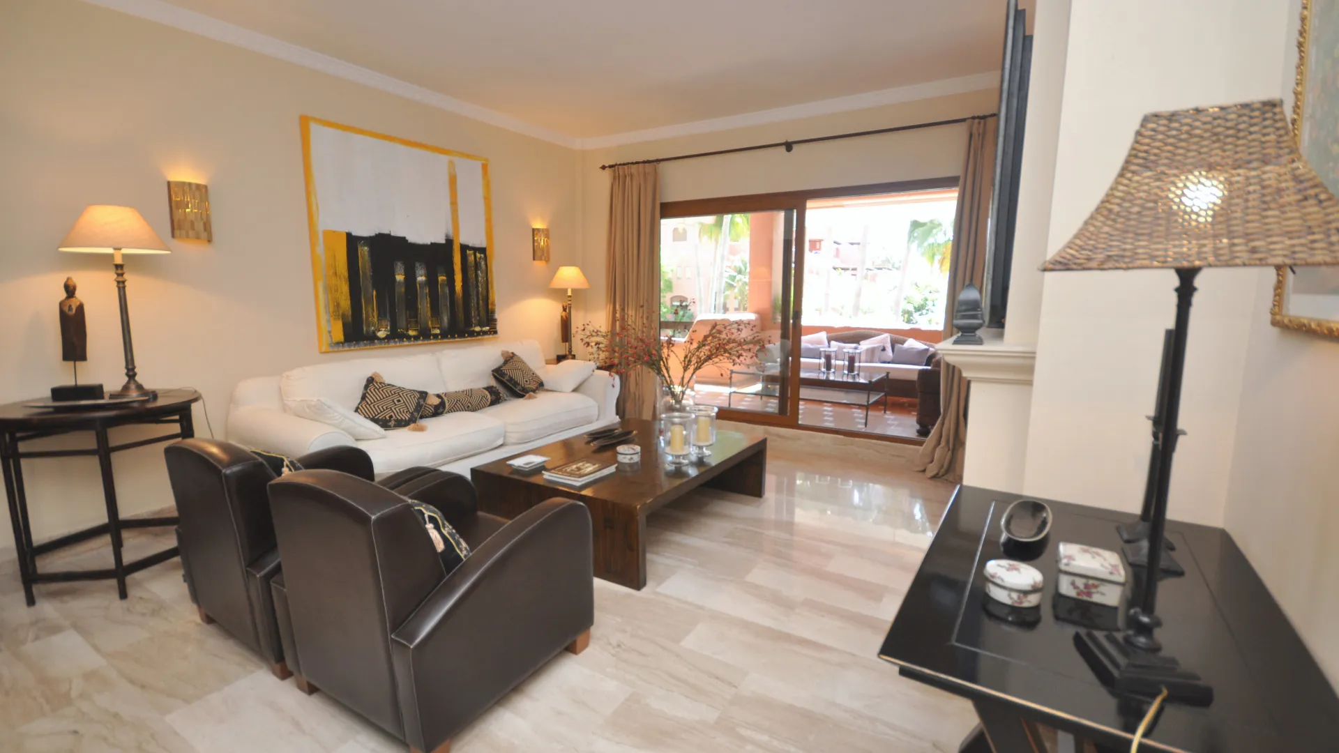 For sale apartment with 2 bedrooms in Alhambra del Golf